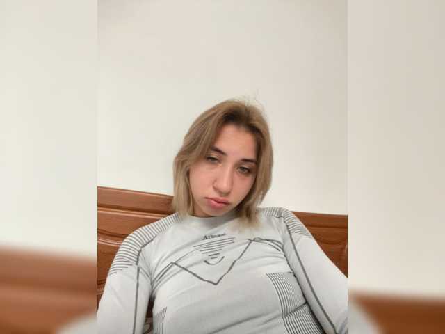 alizii, en vivo ahora en BongaCams