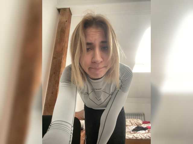 alizii, en vivo ahora en BongaCams