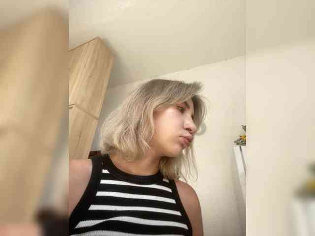 alizii Live Webcam on BongaCams