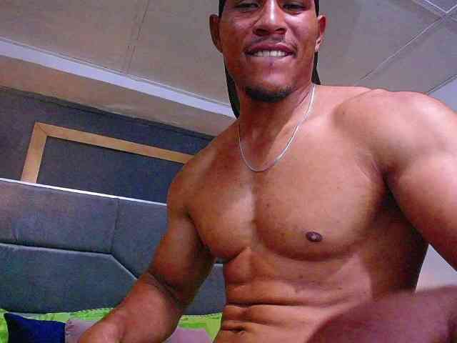 teddyfit19cm Live Webcam on BongaCams