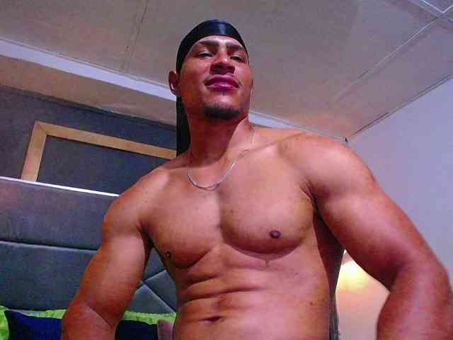 teddyfit19cm Live Webcam on BongaCams