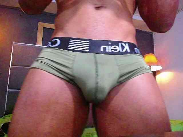 teddyfit19cm Live Webcam on BongaCams