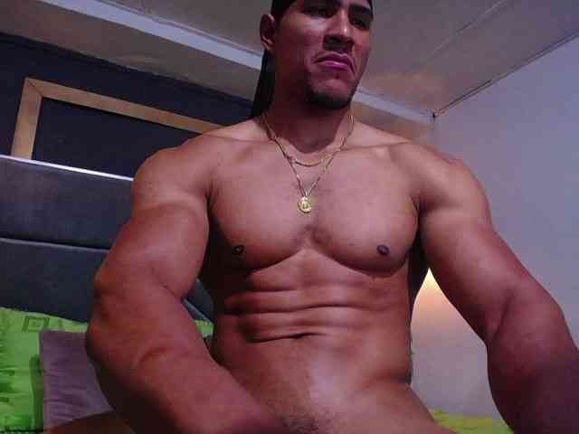 teddyfit19cm Live Webcam on BongaCams