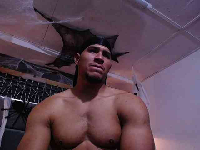 Teddyfit19cm's cam show statistics and live stream