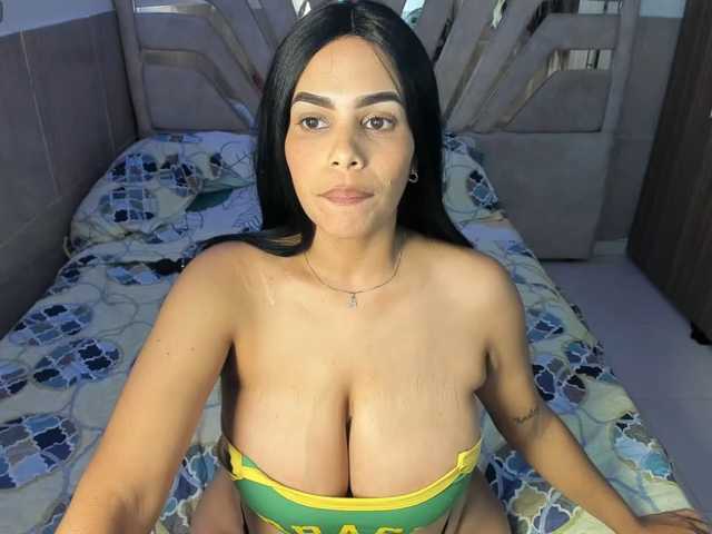 Alyssaaan live cam on BongaCams