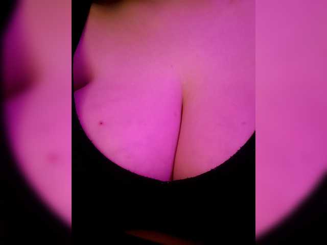 YennSI Live Cam on BongaCams