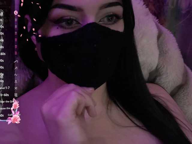 YennSI live cam on BongaCams