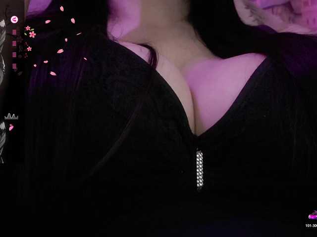 YennSI live cam on BongaCams