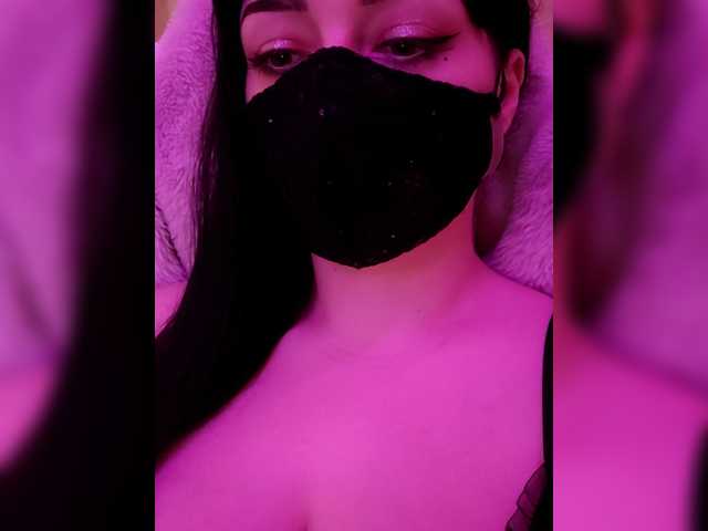 YennSI live cam on BongaCams
