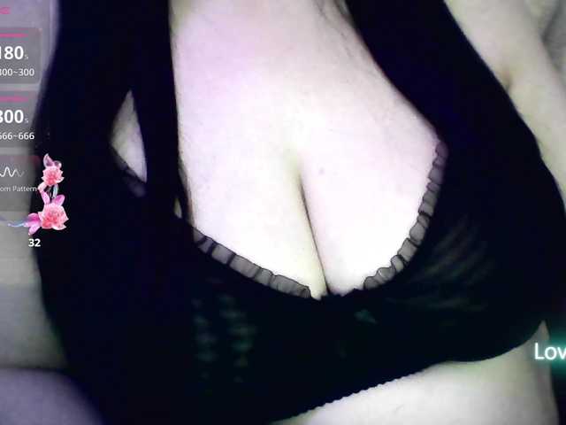 IIVII live webcam show