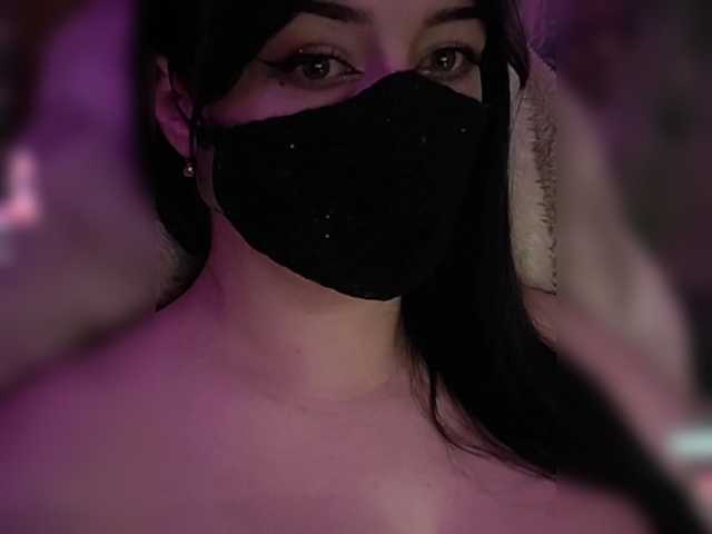 IIVII live webcam show