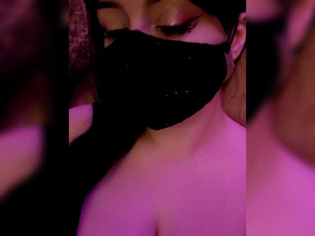 YennSI live cam on BongaCams