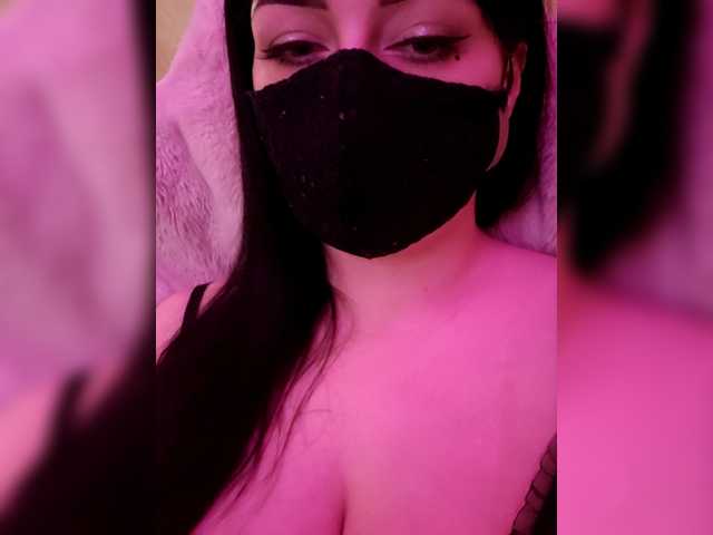 YennSI live cam on BongaCams