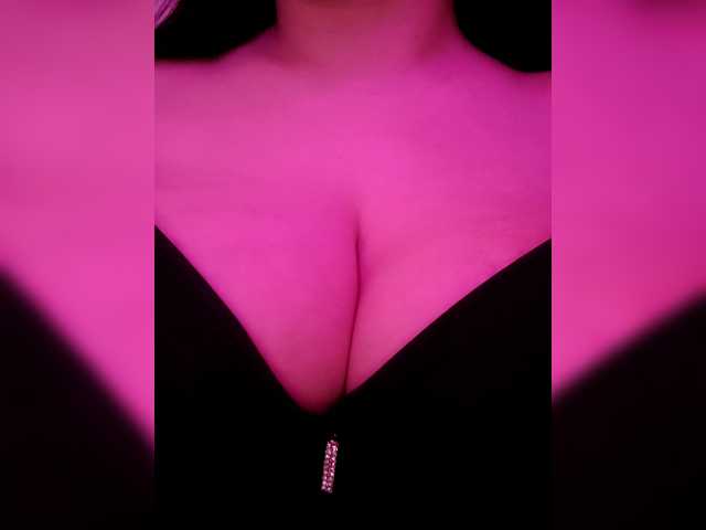 YennSI live cam on BongaCams
