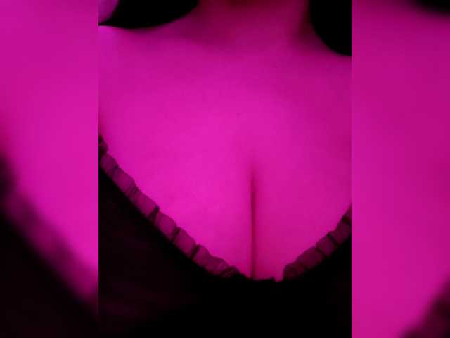 YennSI live cam on BongaCams