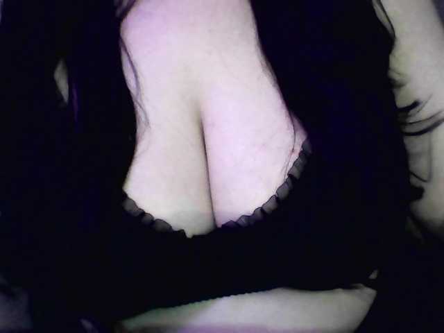 IIVII live webcam show