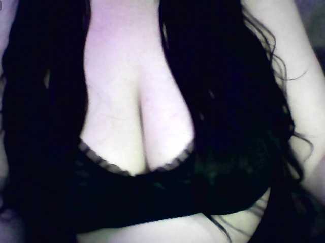 IIVII live webcam show