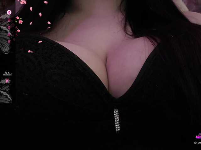YennSI live cam on BongaCams