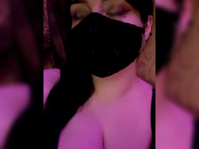 YennSI live cam on BongaCams