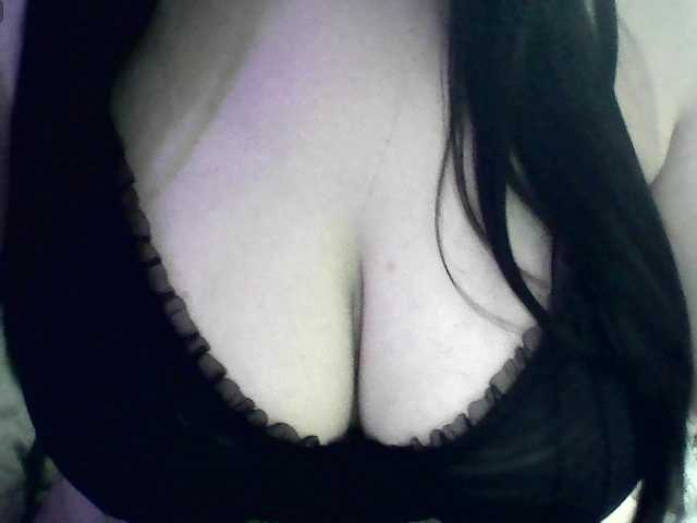 IIVII live webcam show