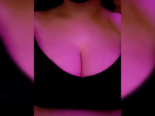 YennSI live webcam show
