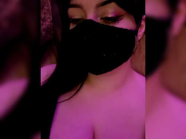 YennSI live cam on BongaCams
