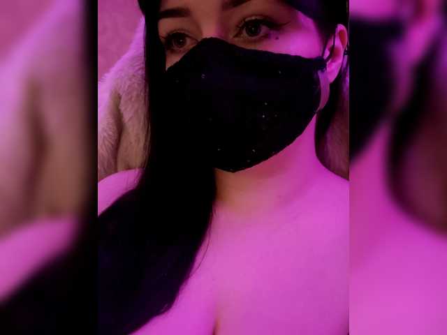YennSI live cam on BongaCams