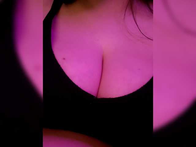 YennSI live webcam show
