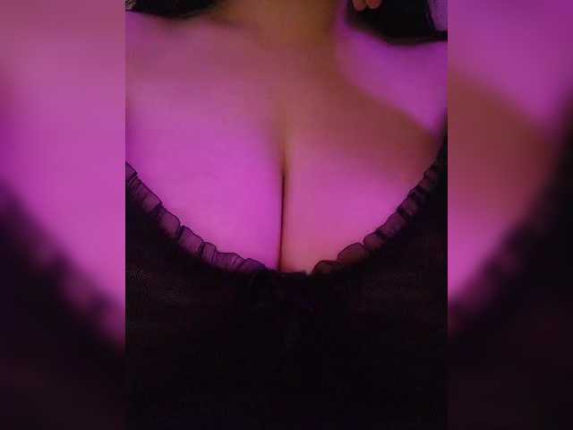 YennSI live cam on BongaCams