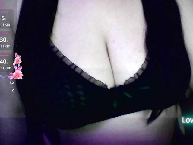 IIVII live webcam show