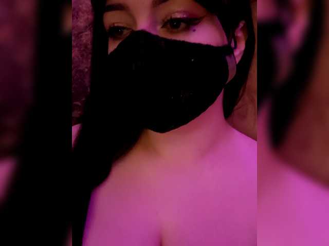 YennSI live cam on BongaCams