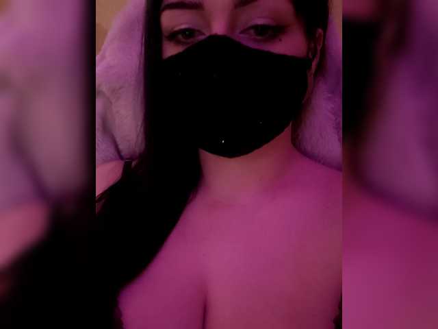 YennSI live cam on BongaCams