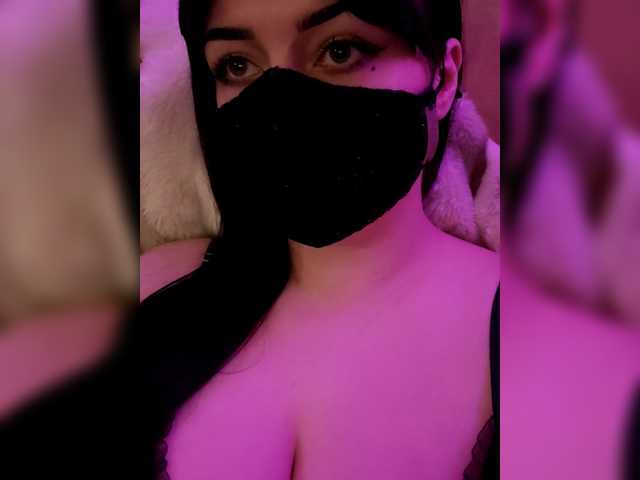 YennSI live cam on BongaCams