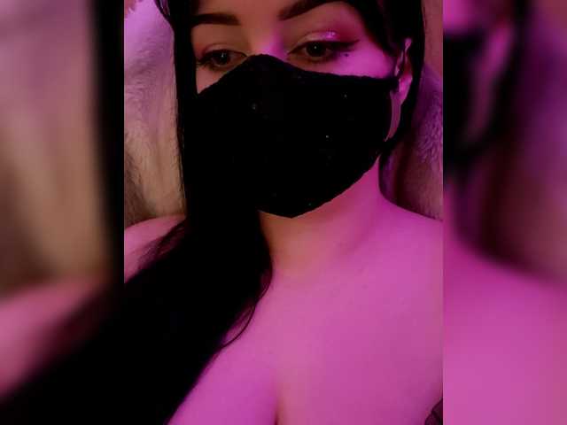 YennSI live cam on BongaCams