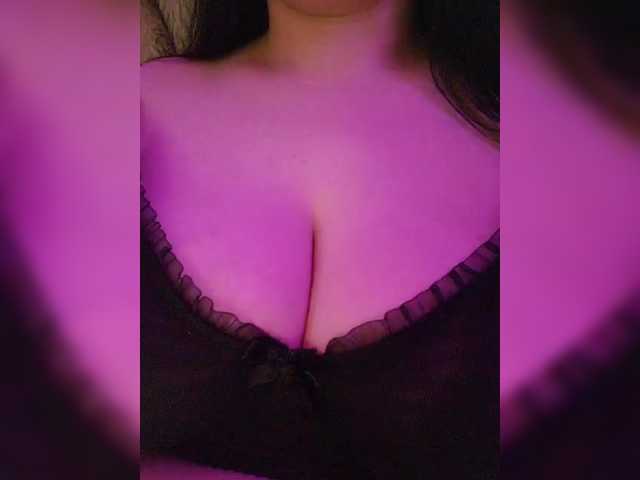 YennSI live cam on BongaCams