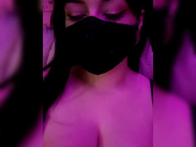 IIVII live webcam show
