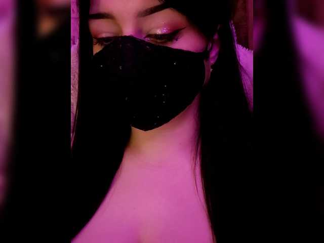 YennSI live cam on BongaCams