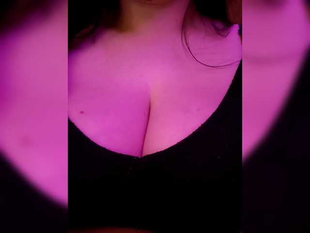 YennSI live webcam show