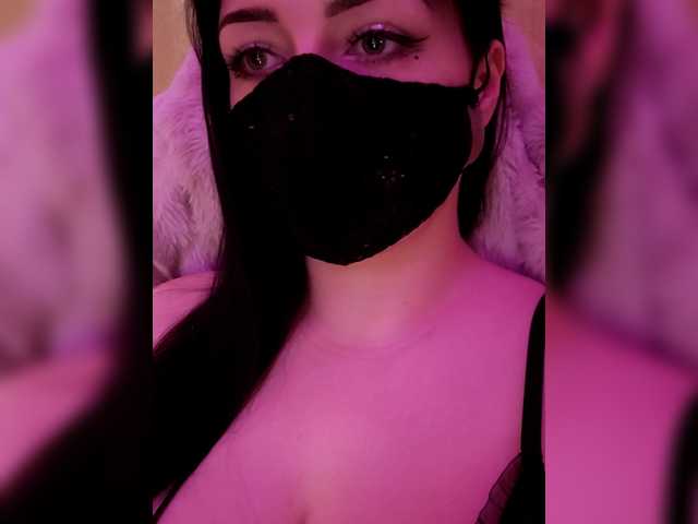 YennSI live cam on BongaCams