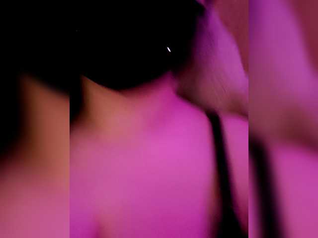 YennSI live webcam show