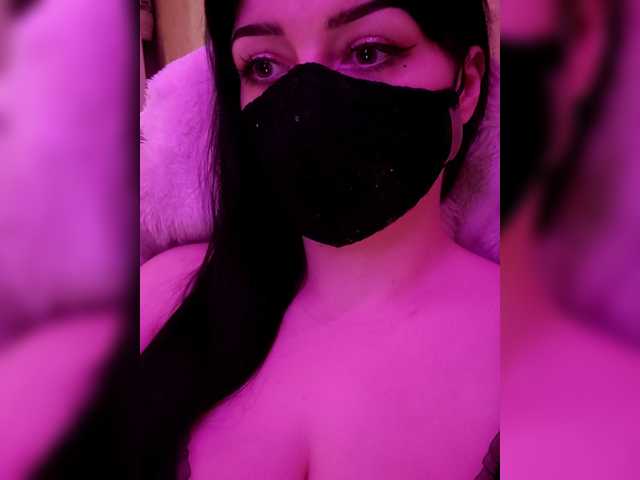 YennSI live cam on BongaCams