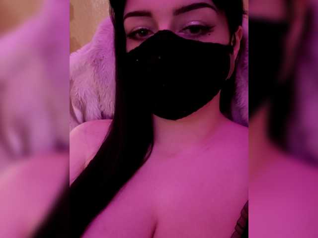 YennSI live cam on BongaCams