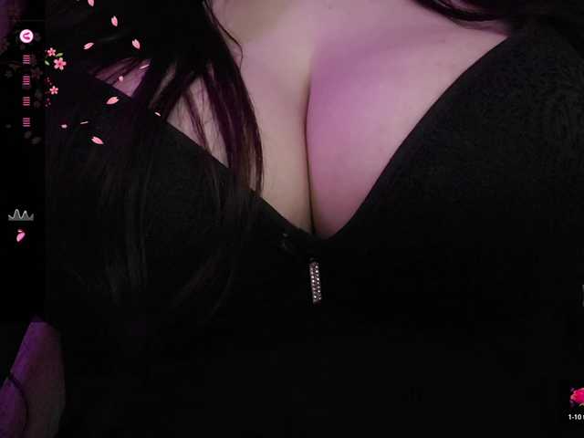 YennSI live cam on BongaCams