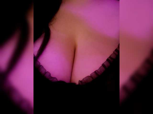 YennSI live cam on BongaCams