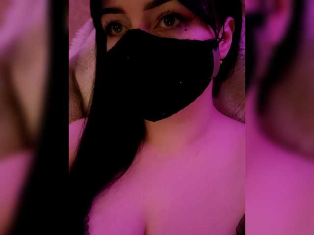 YennSI live cam on BongaCams