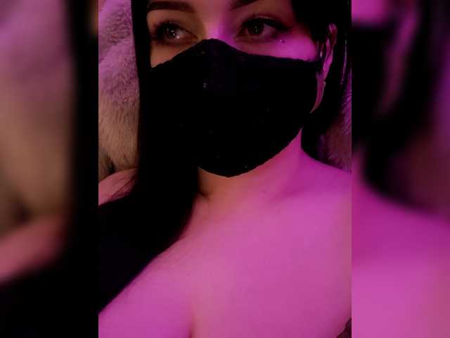 YennSI live cam on BongaCams