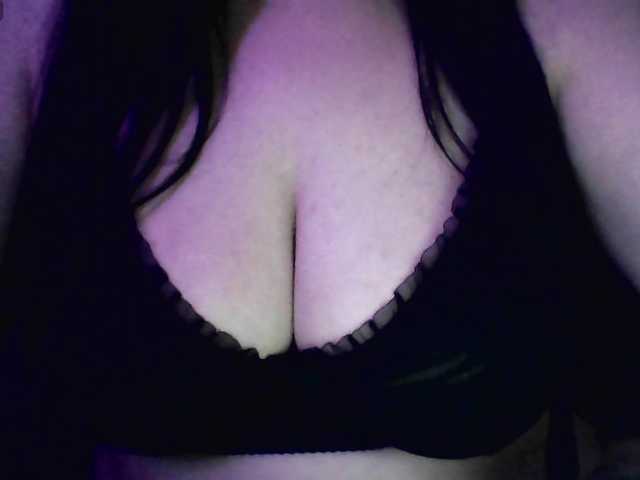 YennSI live cam