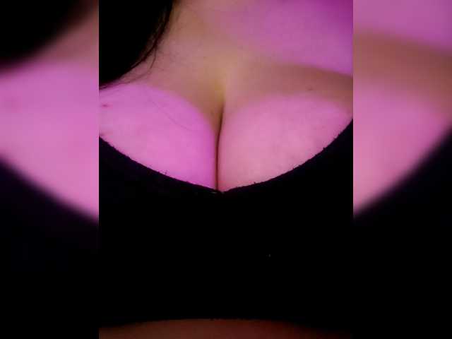 YennSI live webcam show