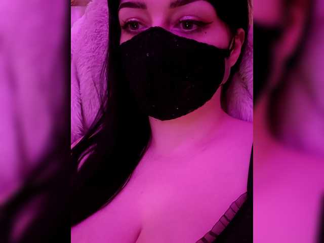 YennSI live cam on BongaCams