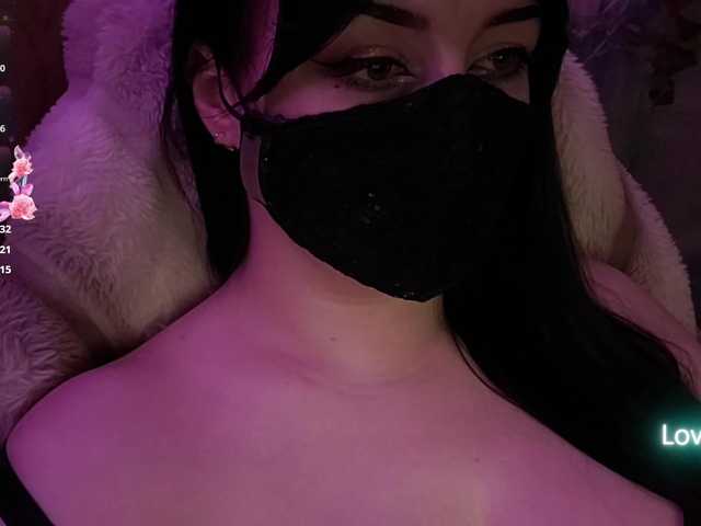 IIVII live webcam show